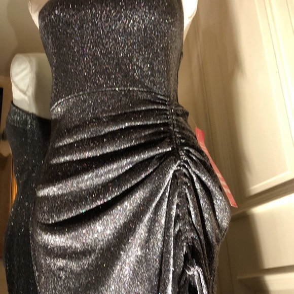 Chrystal Doll Evening Dress - Picture 11 of 13